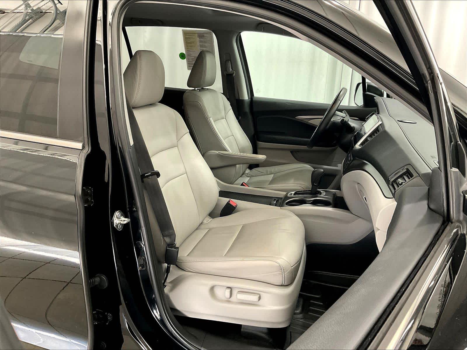 2017 Honda Pilot EX-L - Photo 11