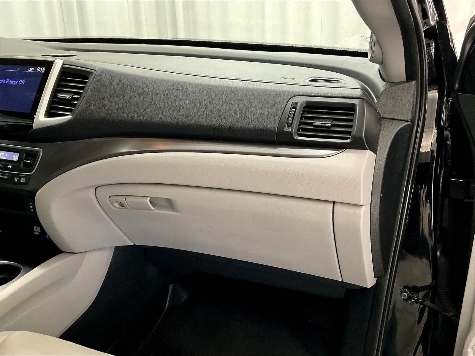 2017 Honda Pilot EX-L - Photo 13