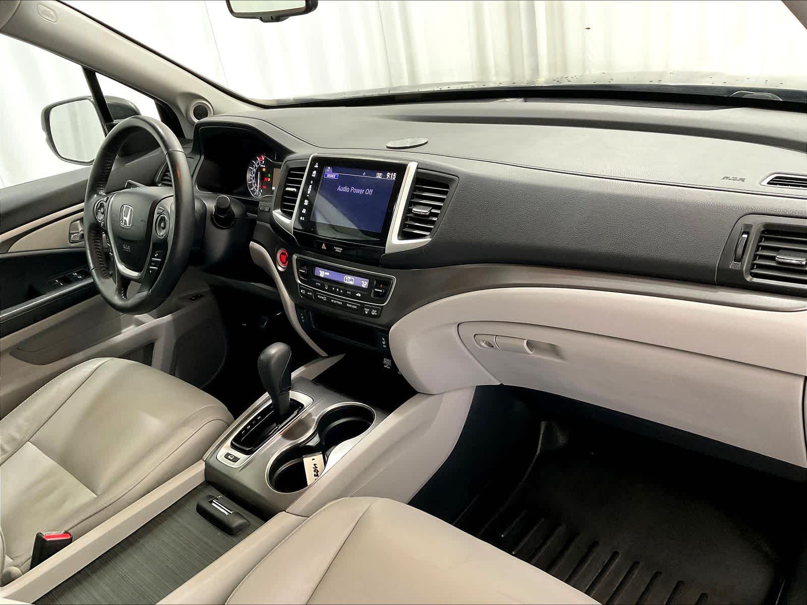 2017 Honda Pilot EX-L - Photo 14