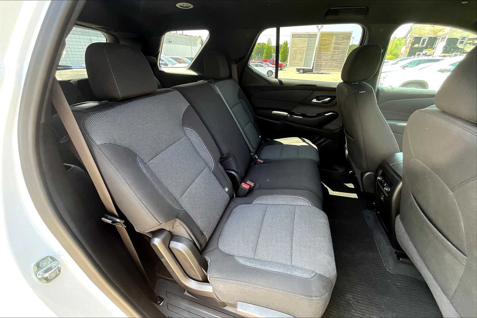 2022 Chevrolet Traverse LT Cloth - Photo 16