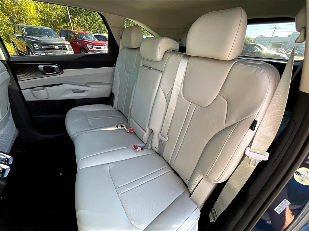 2026 Kia Sorento S - Photo 15