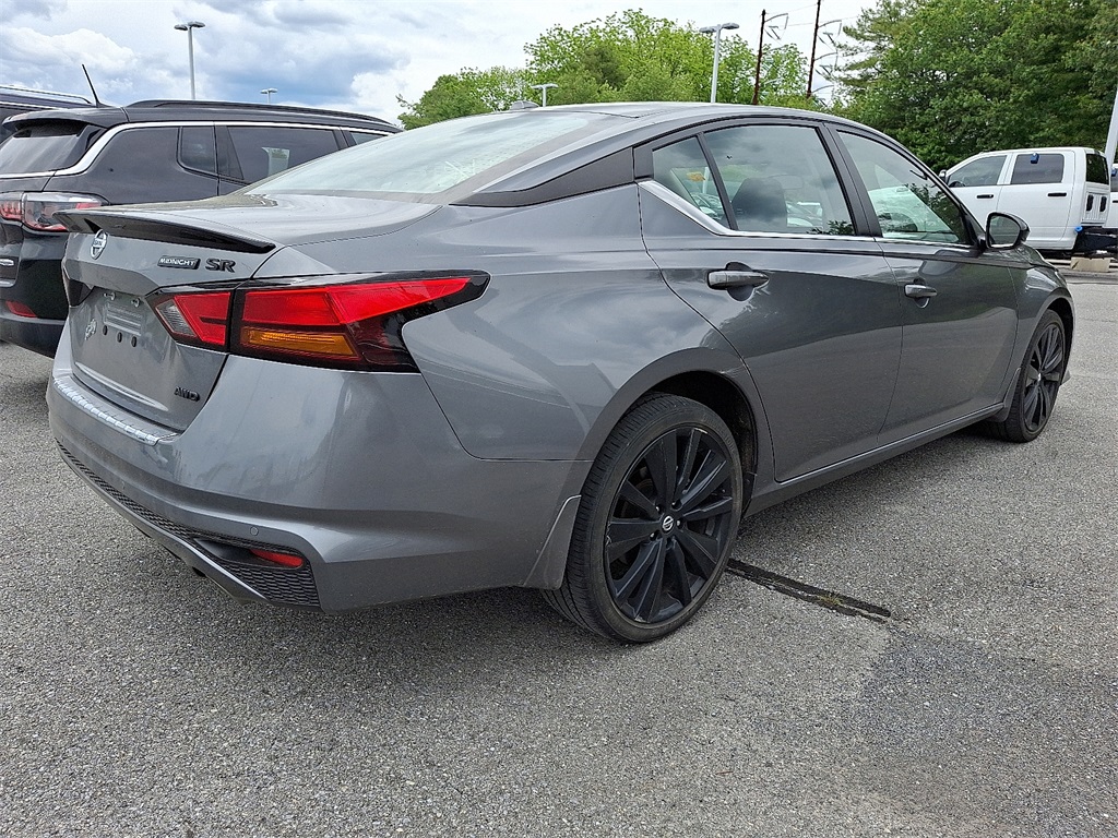 2022 Nissan Altima 2.5 SR - Photo 6