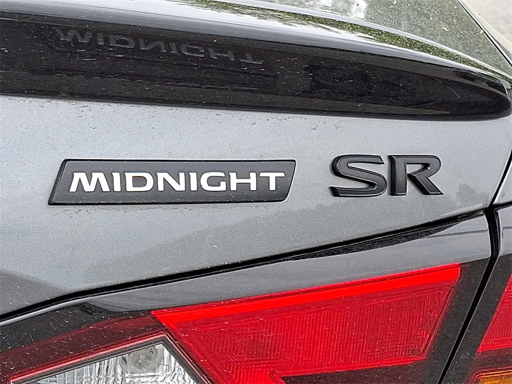 2022 Nissan Altima 2.5 SR - Photo 9