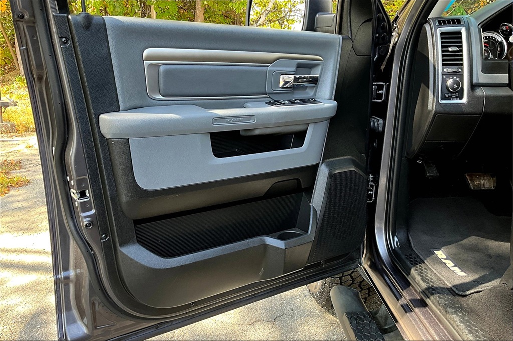 2019 Ram 1500 Classic Warlock - Photo 9