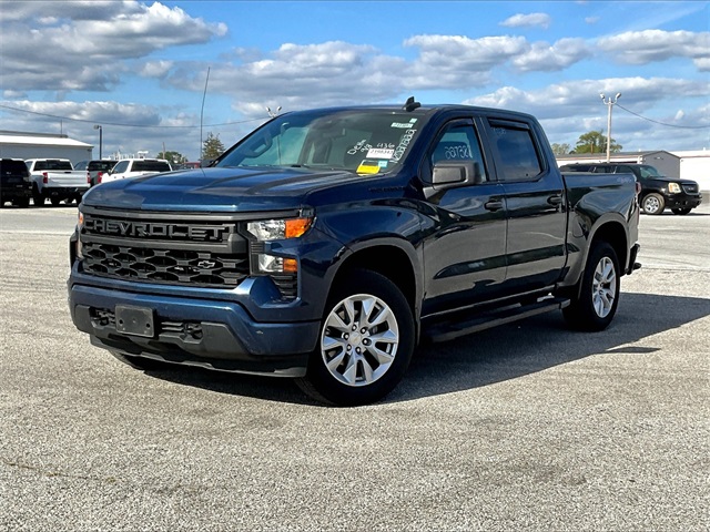 2022 Chevrolet Silverado 1500 Custom - Photo 2