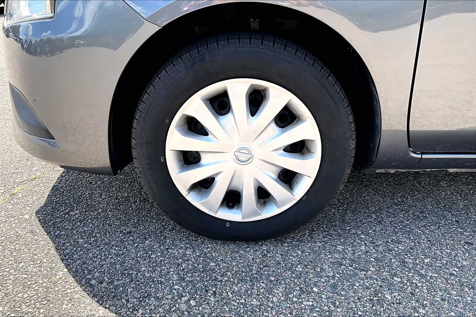 2019 Nissan Versa S Plus - Photo 4