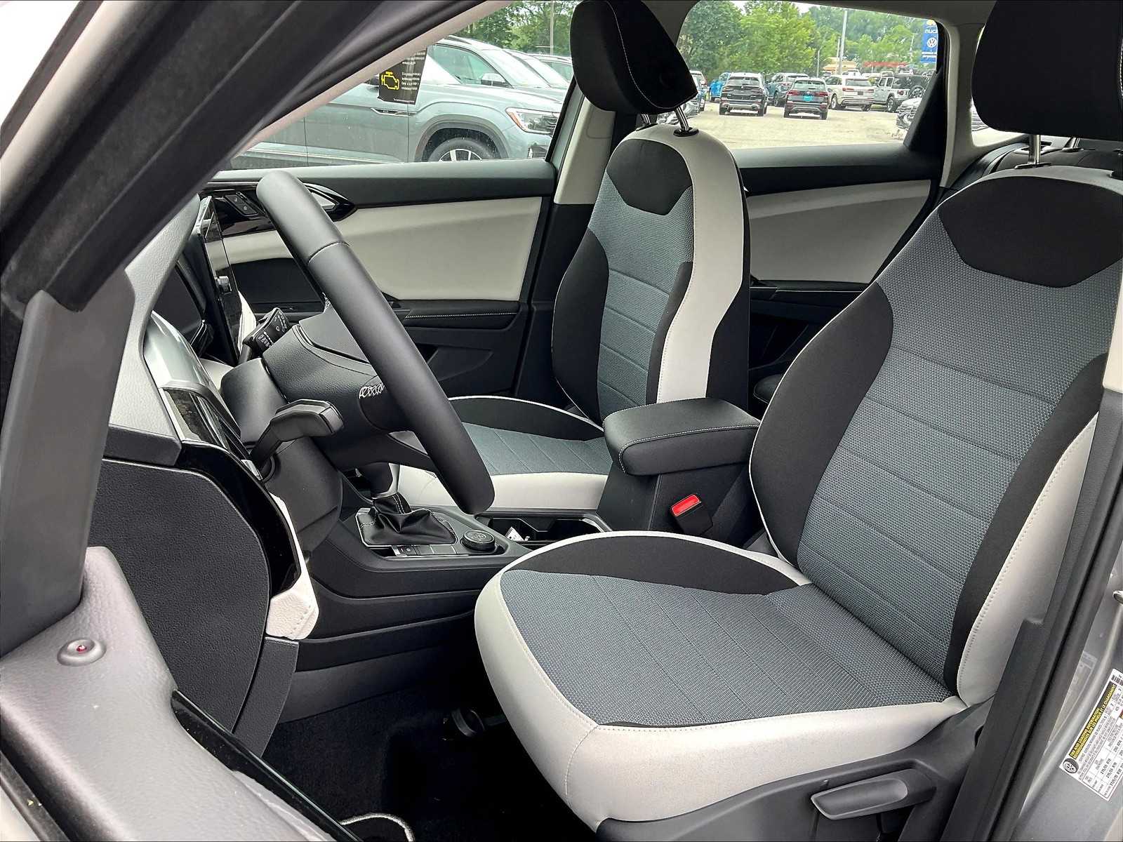 2025 Volkswagen Taos S - Photo 11