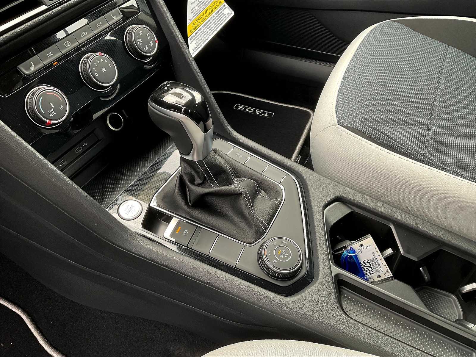 2025 Volkswagen Taos S - Photo 14