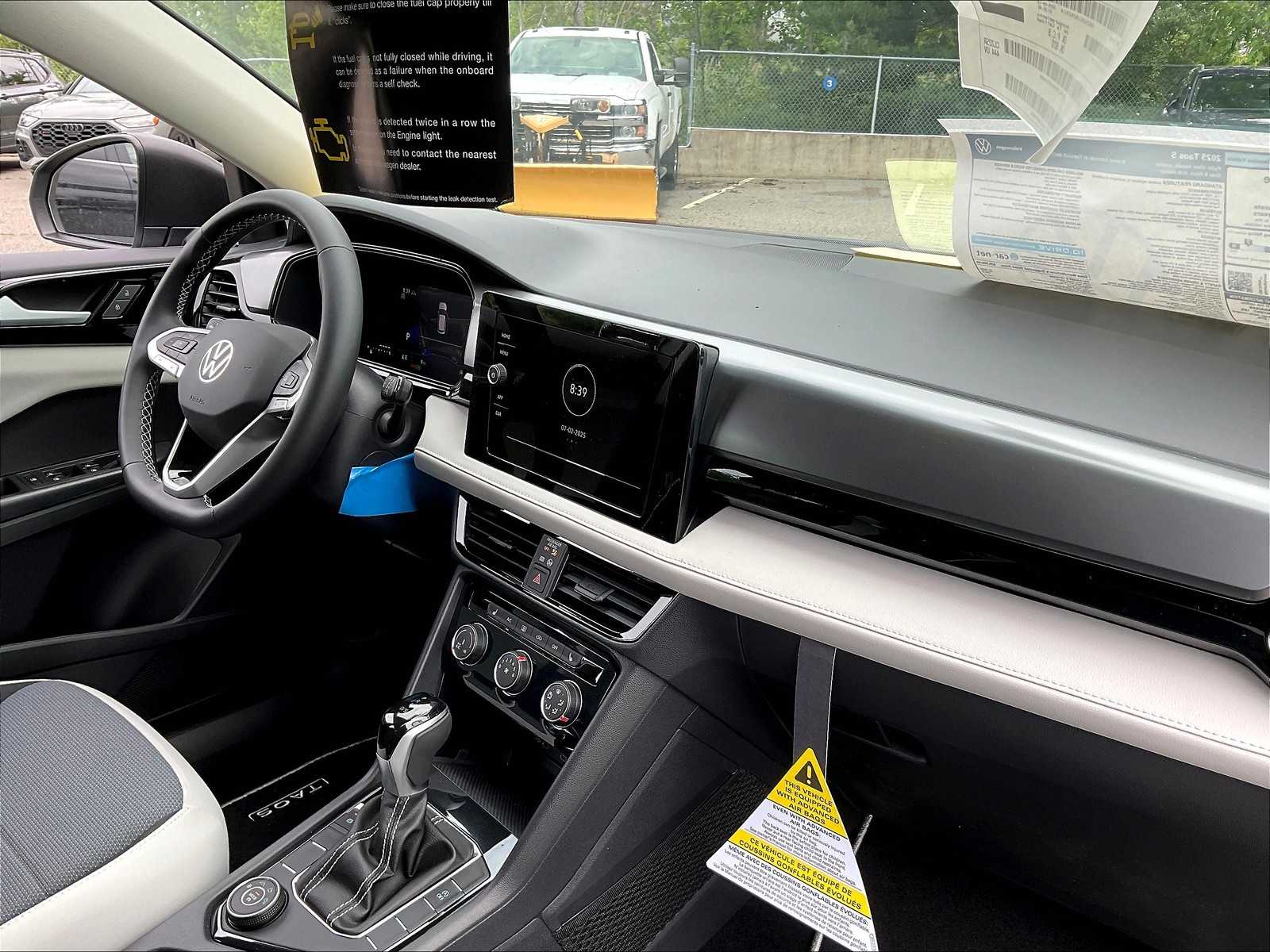 2025 Volkswagen Taos S - Photo 10
