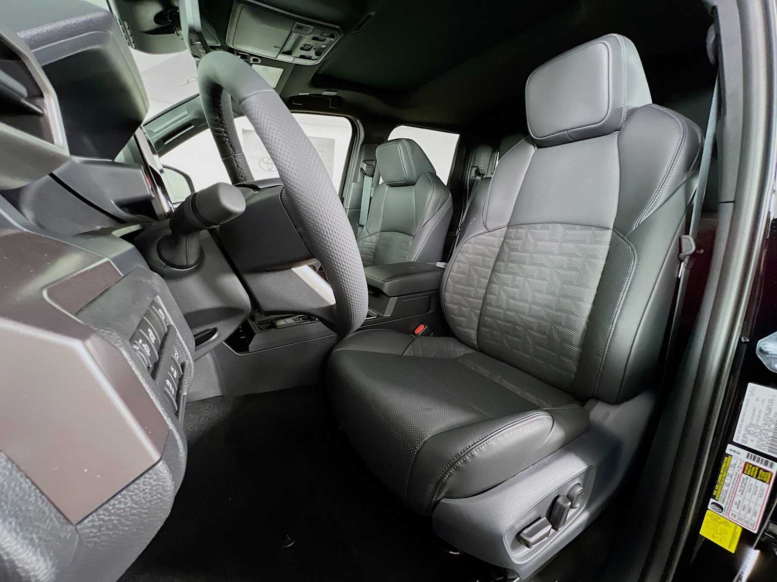 2025 Toyota Tacoma TRD Sport Hybrid - Photo 12