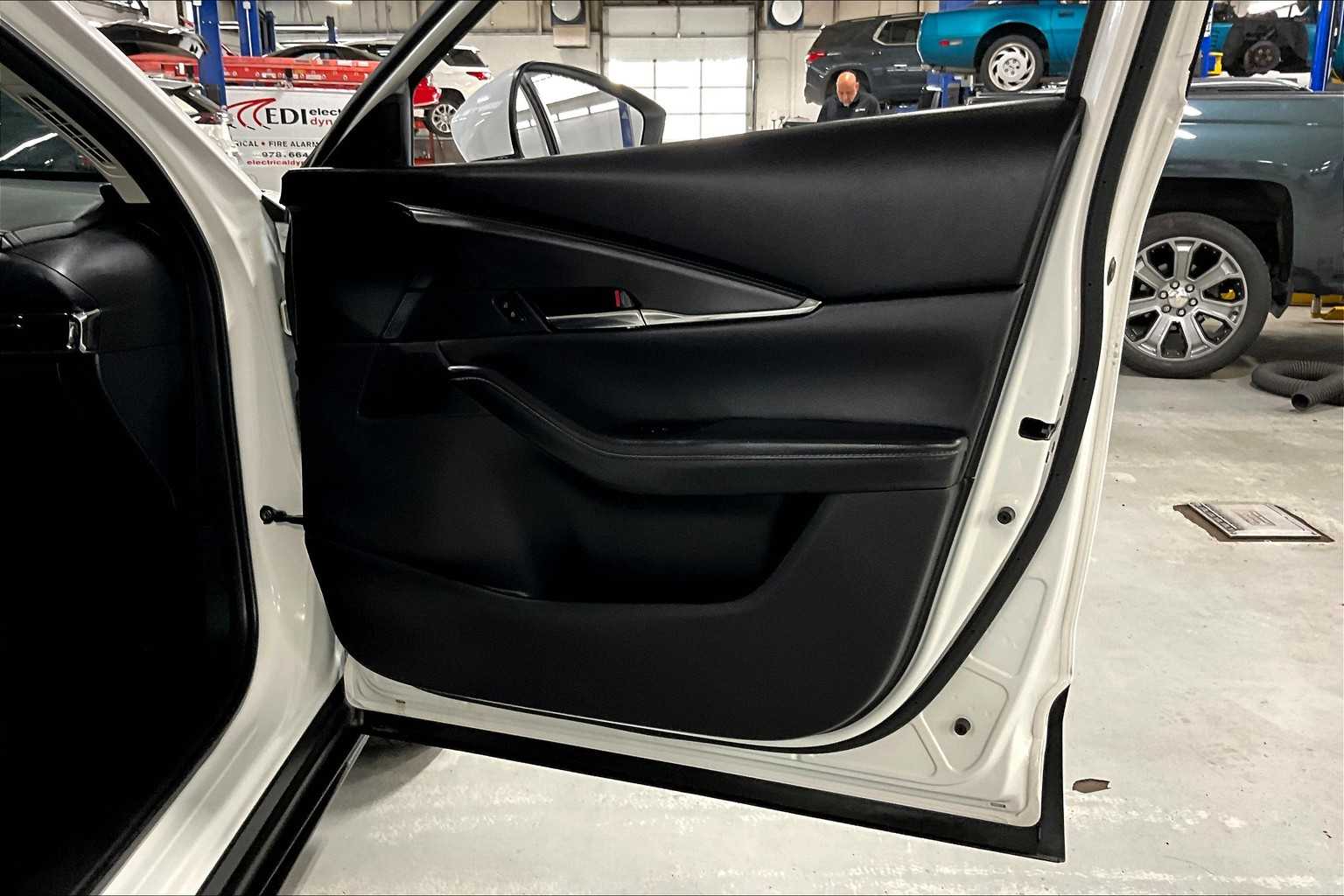 2023 Mazda CX-30 2.5 S Preferred Package - Photo 12
