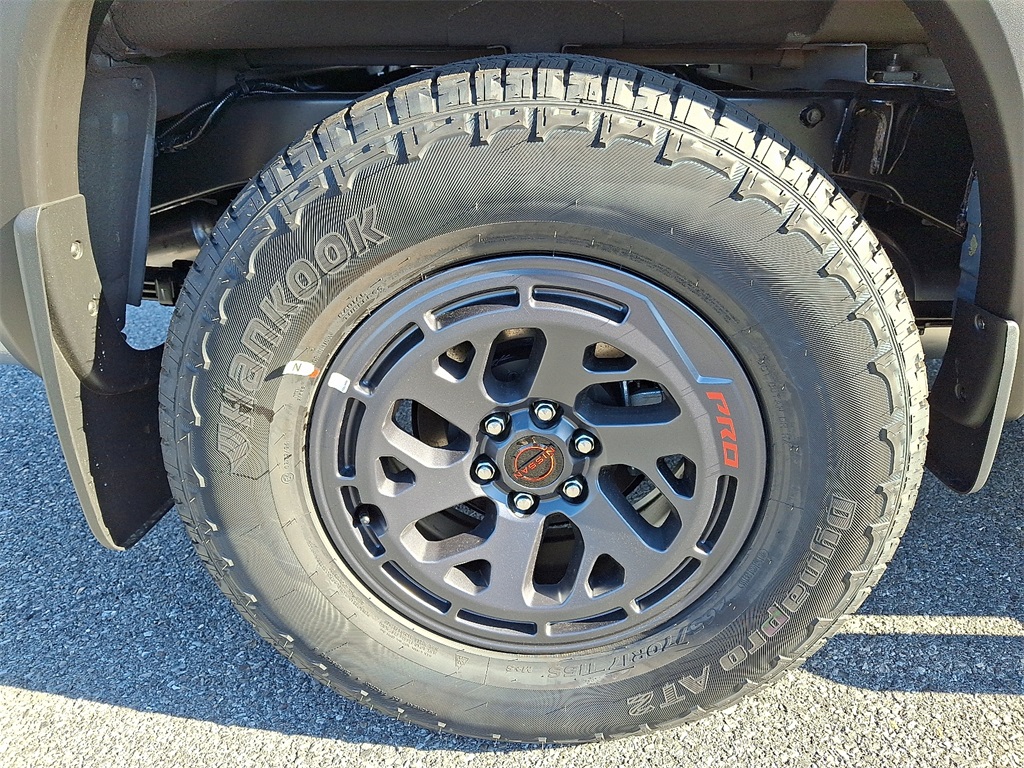 2026 Nissan Frontier PRO-4X - Photo 5
