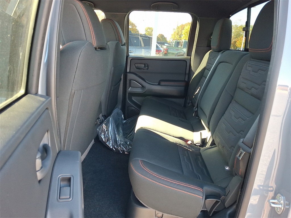 2026 Nissan Frontier PRO-4X - Photo 6