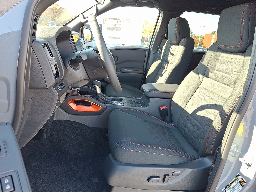 2026 Nissan Frontier PRO-4X - Photo 9