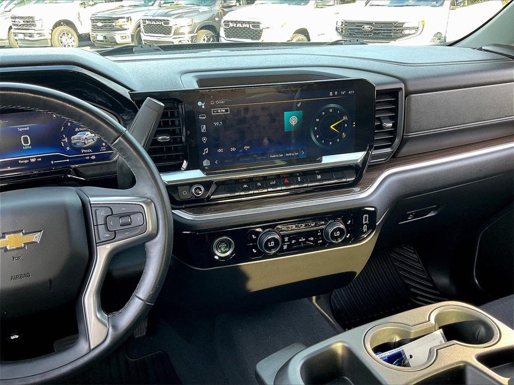 2024 Chevrolet Silverado 1500 LT - Photo 17