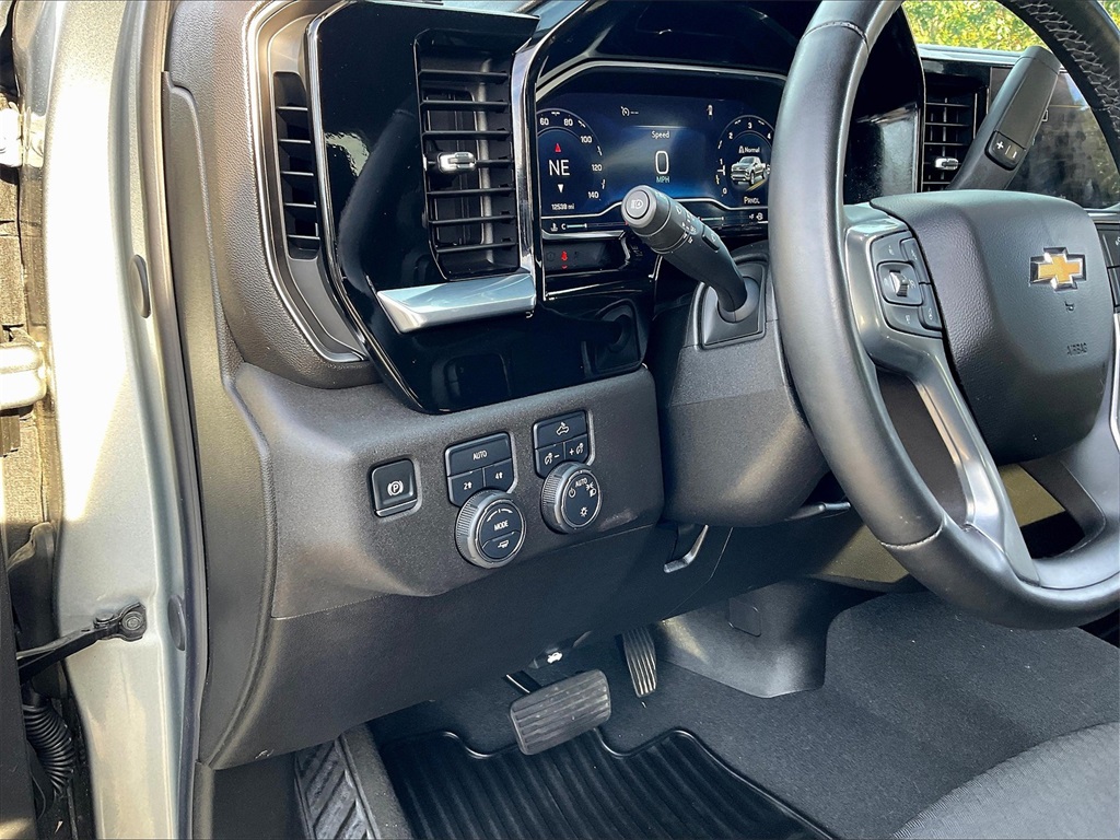 2024 Chevrolet Silverado 1500 LT - Photo 25