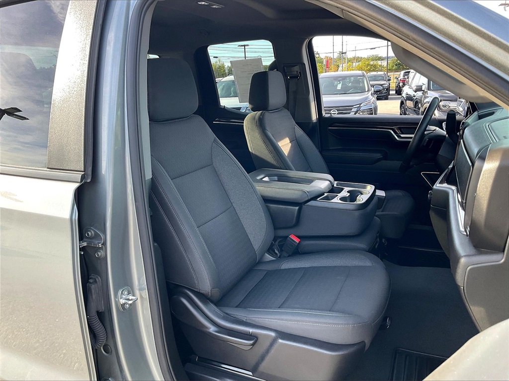 2024 Chevrolet Silverado 1500 LT - Photo 10