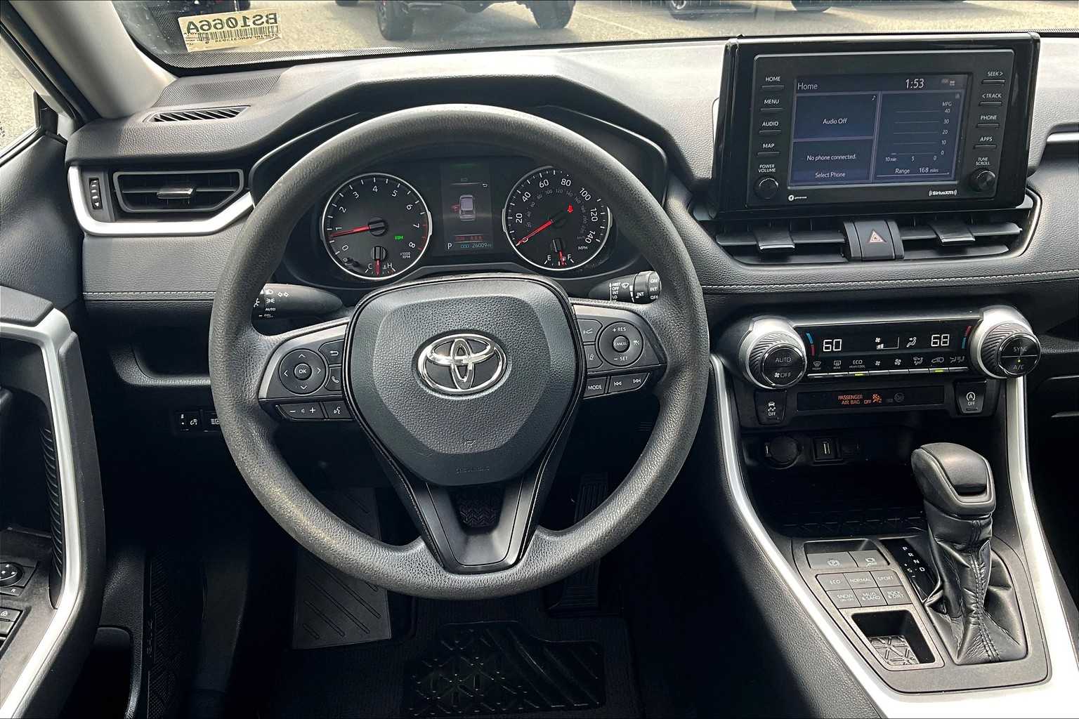 2022 Toyota RAV4 XLE - Photo 17
