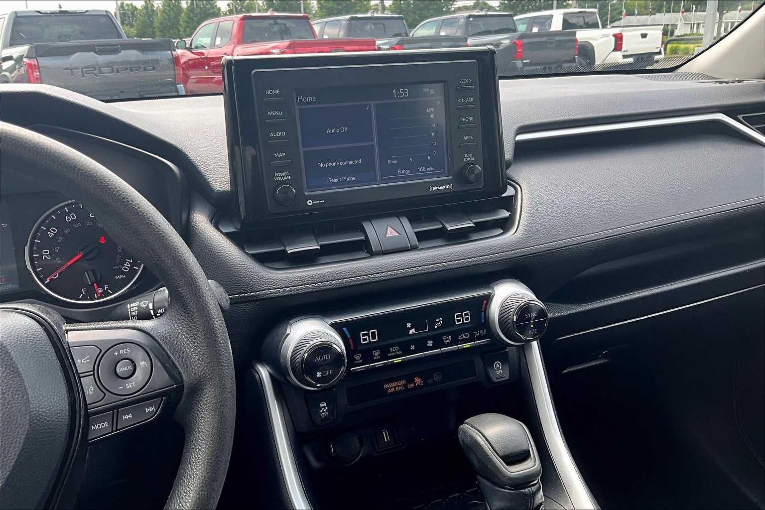 2022 Toyota RAV4 XLE - Photo 18