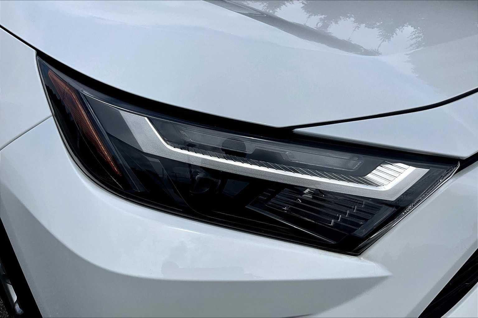 2022 Toyota RAV4 XLE - Photo 33