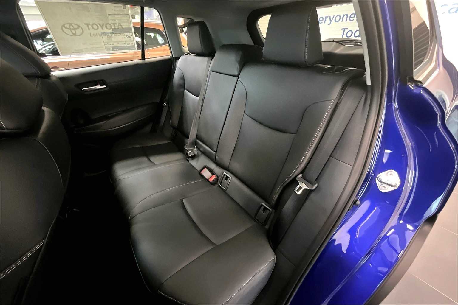 2025 Toyota Corolla Cross XLE - Photo 15