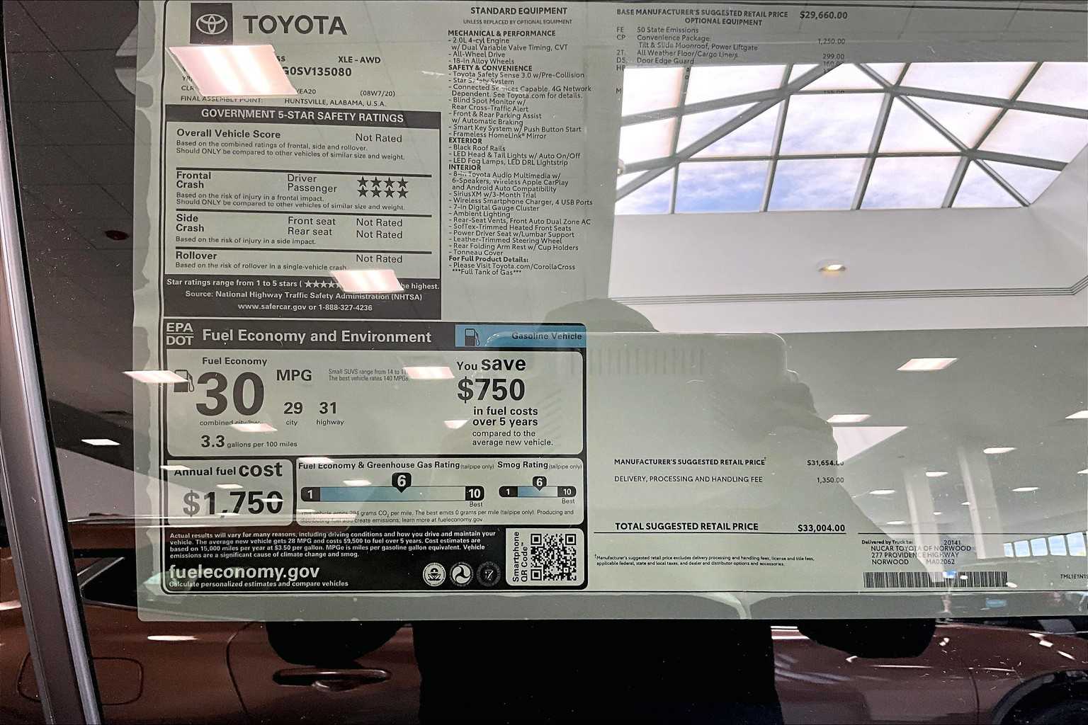 2025 Toyota Corolla Cross XLE - Photo 18