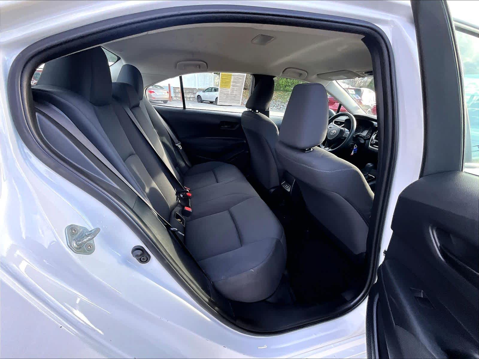 2023 Toyota Corolla LE - Photo 16