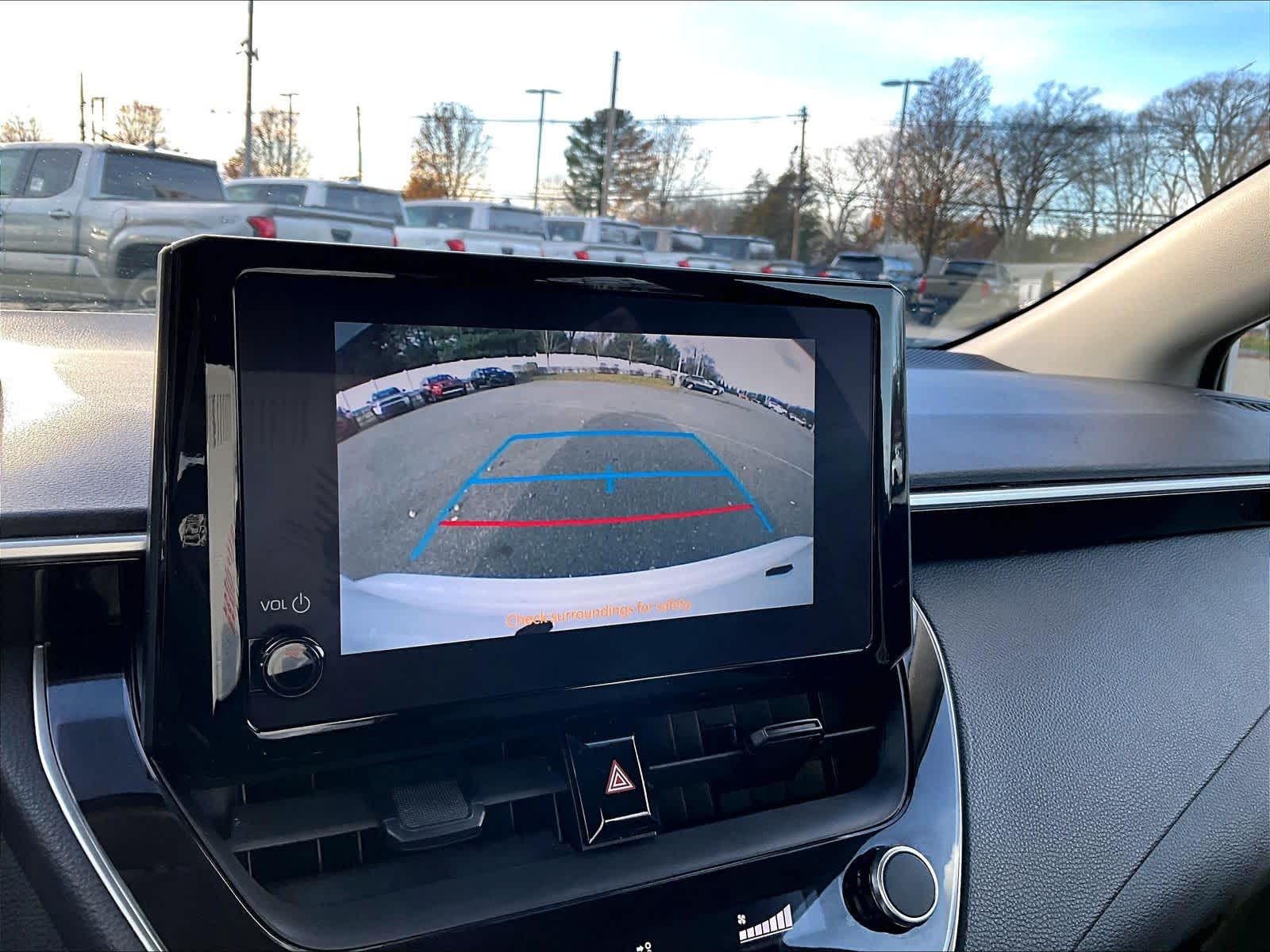 2023 Toyota Corolla LE - Photo 19