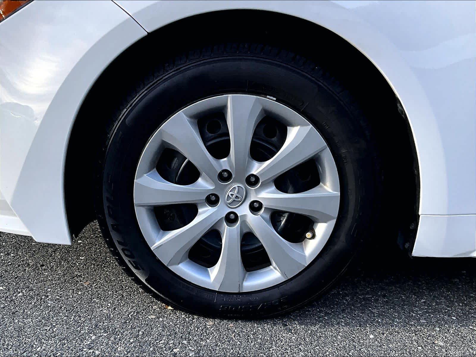 2023 Toyota Corolla LE - Photo 7