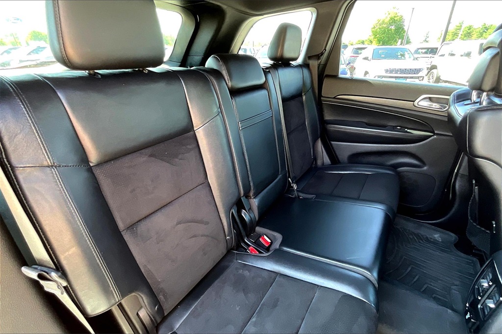 2017 Jeep Grand Cherokee Altitude - Photo 15
