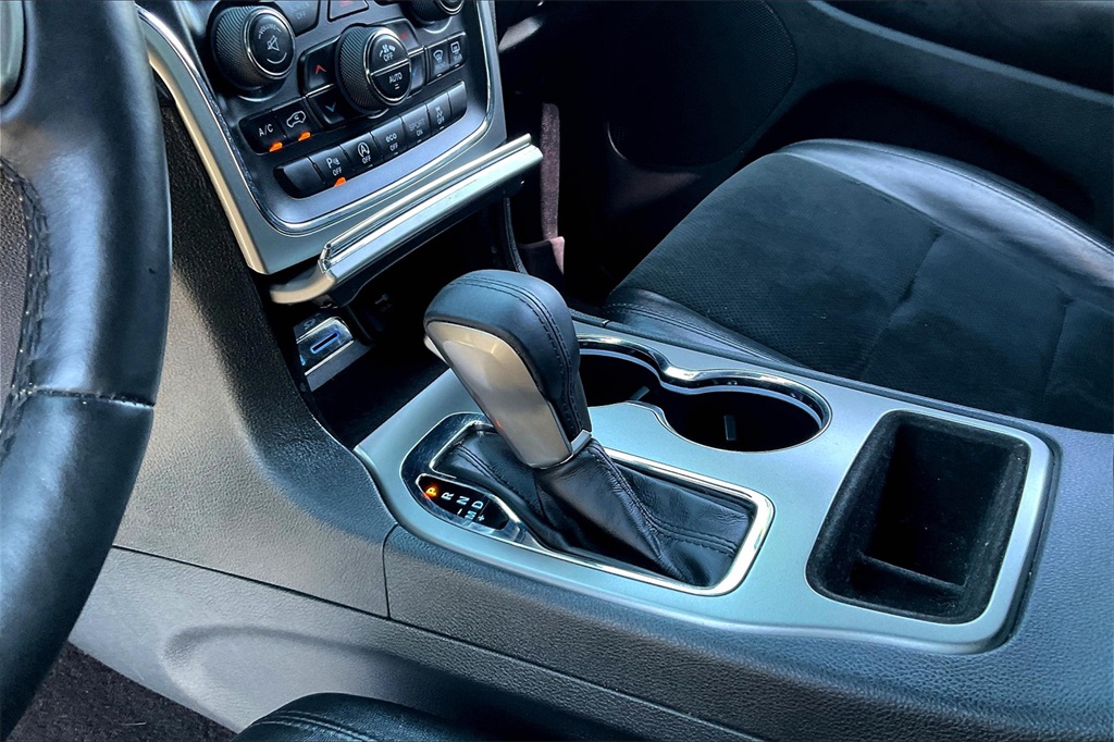 2017 Jeep Grand Cherokee Altitude - Photo 19