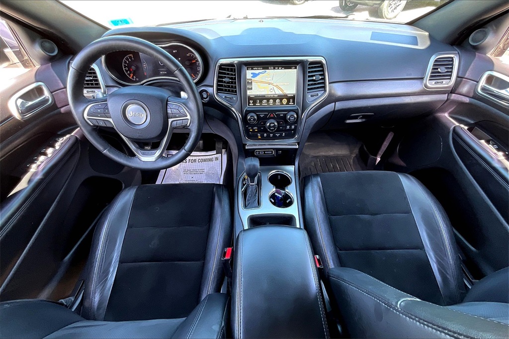 2017 Jeep Grand Cherokee Altitude - Photo 20