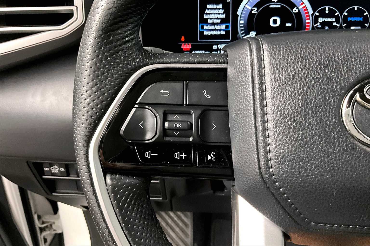 2022 Toyota Tundra Platinum Hybrid - Photo 23