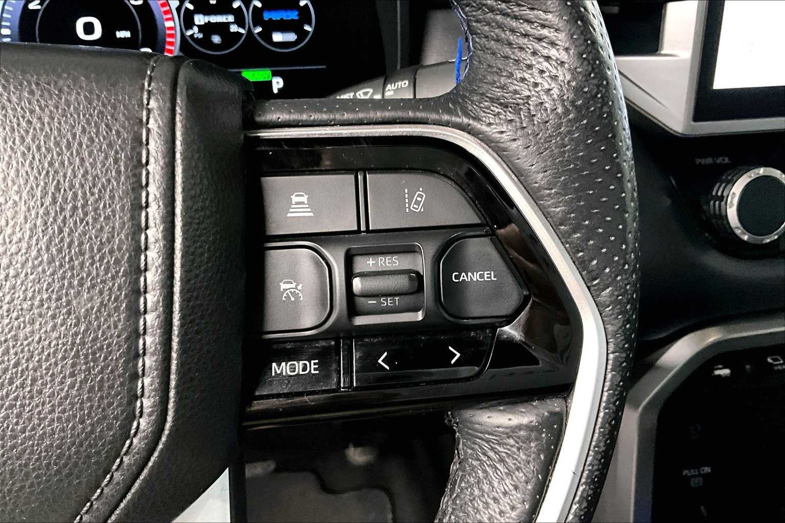 2022 Toyota Tundra Platinum Hybrid - Photo 24