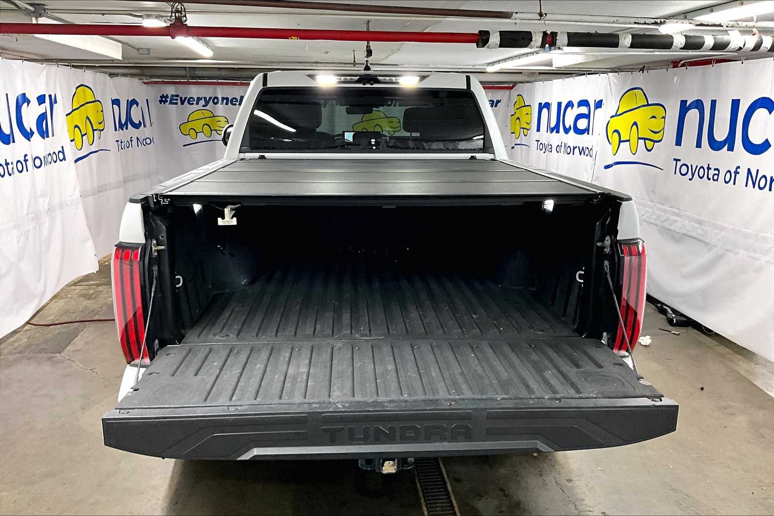 2022 Toyota Tundra Platinum Hybrid - Photo 32