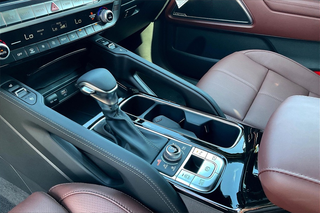 2025 Kia Telluride SX - Photo 14