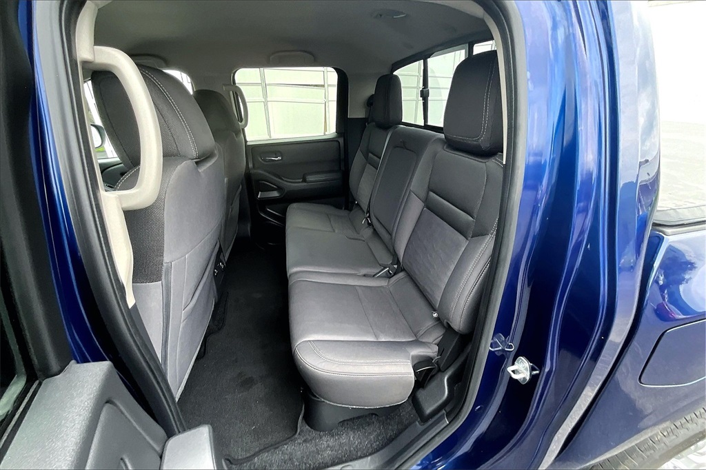2022 Nissan Frontier SV - Photo 15
