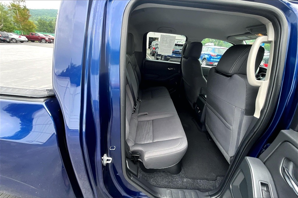 2022 Nissan Frontier SV - Photo 16