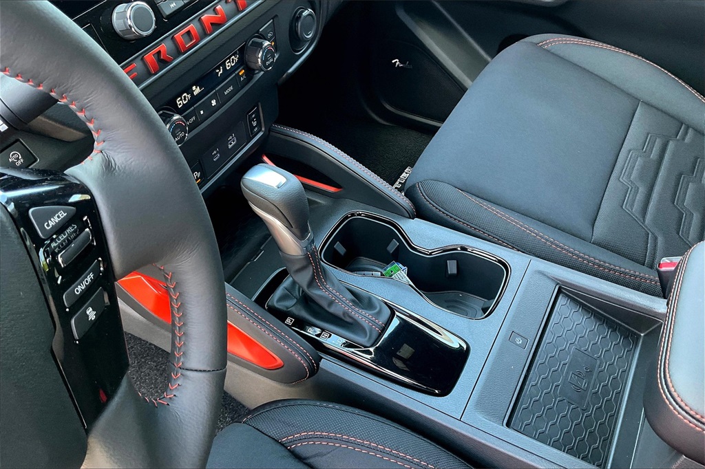 2025 Nissan Frontier PRO-4X - Photo 14