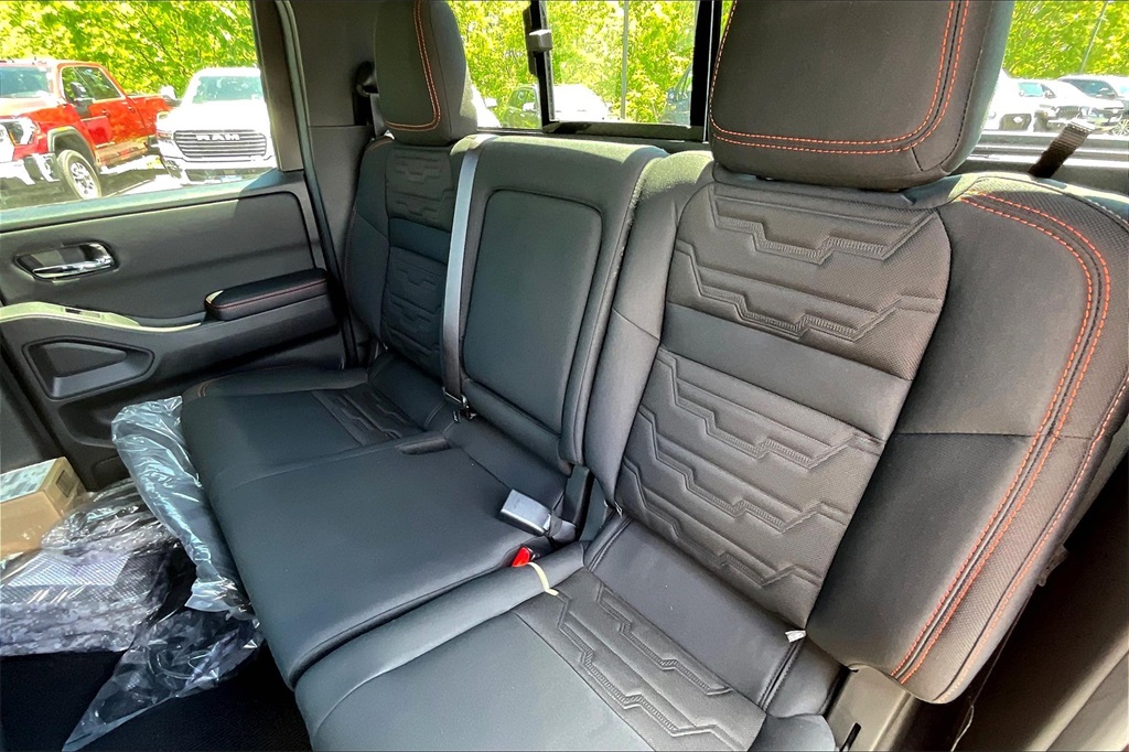 2025 Nissan Frontier PRO-4X - Photo 15