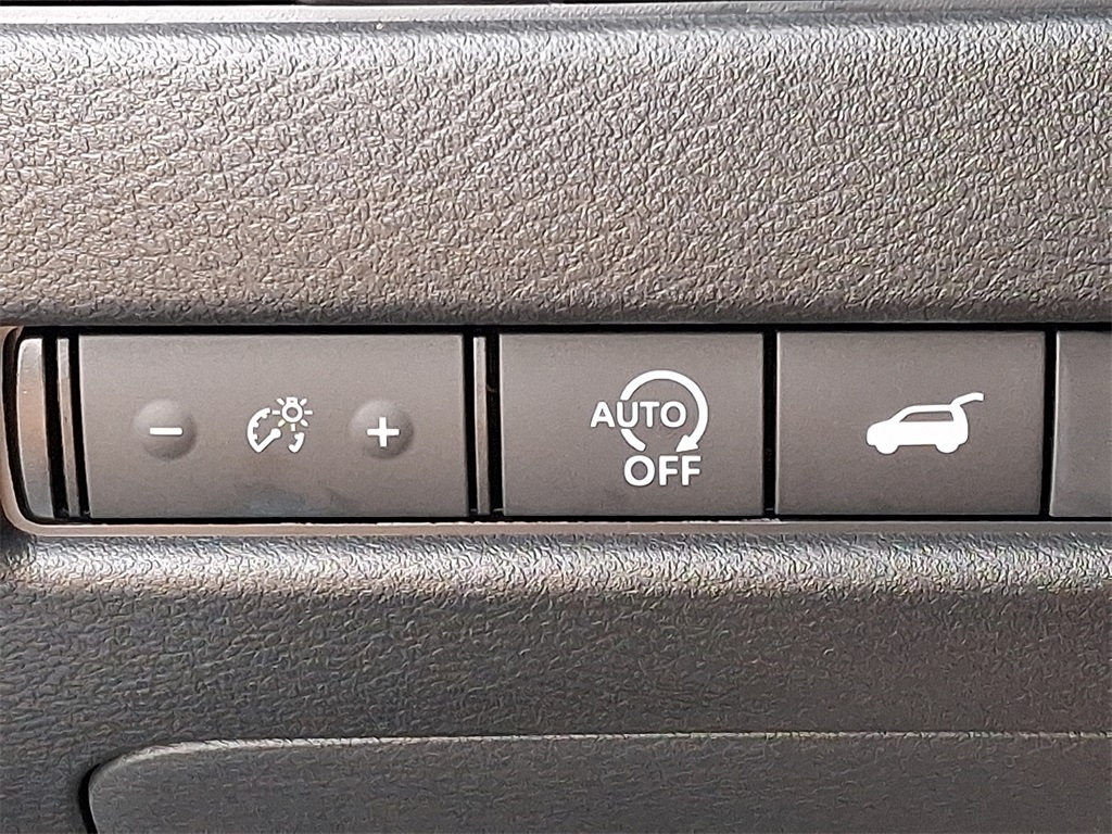 2026 Nissan Rogue SV - Photo 17