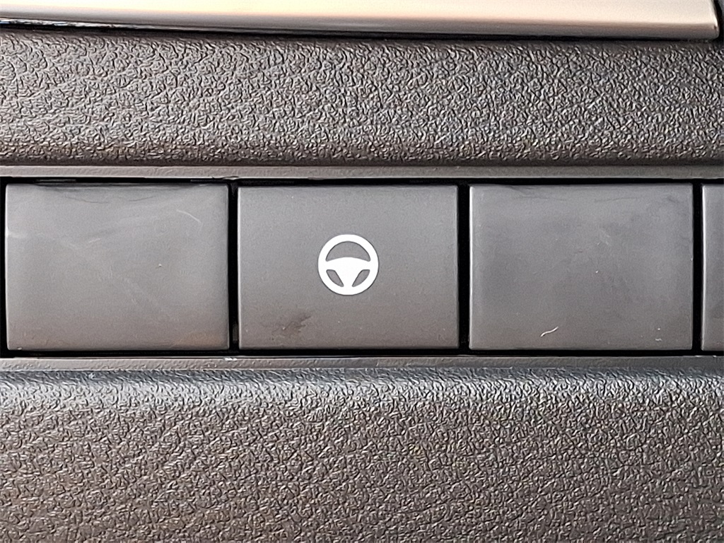 2026 Nissan Rogue SV - Photo 18