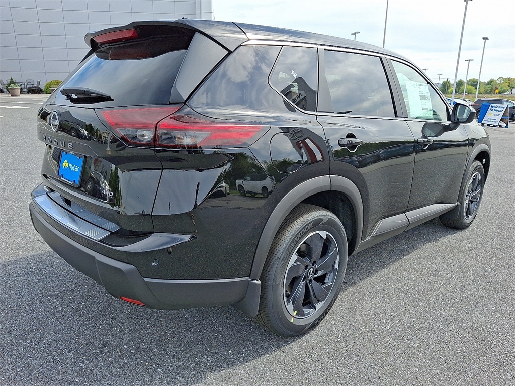 2026 Nissan Rogue SV - Photo 4