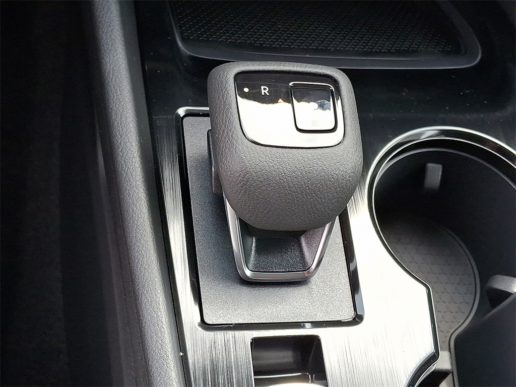 2026 Nissan Rogue SV - Photo 10