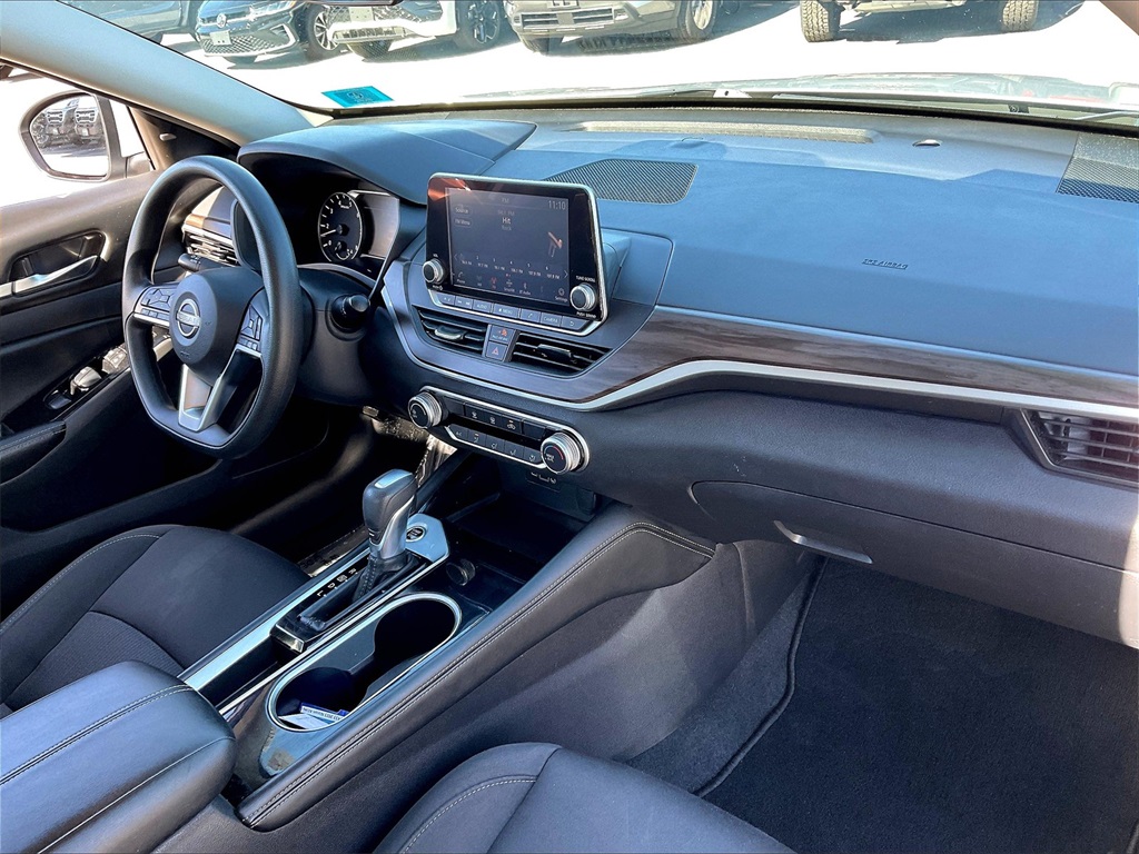 2023 Nissan Altima 2.5 SV - Photo 13