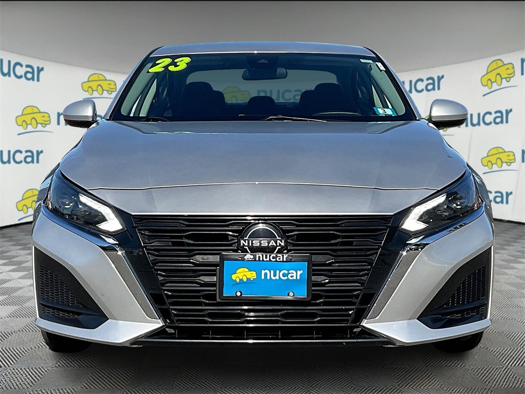2023 Nissan Altima 2.5 SV - Photo 2