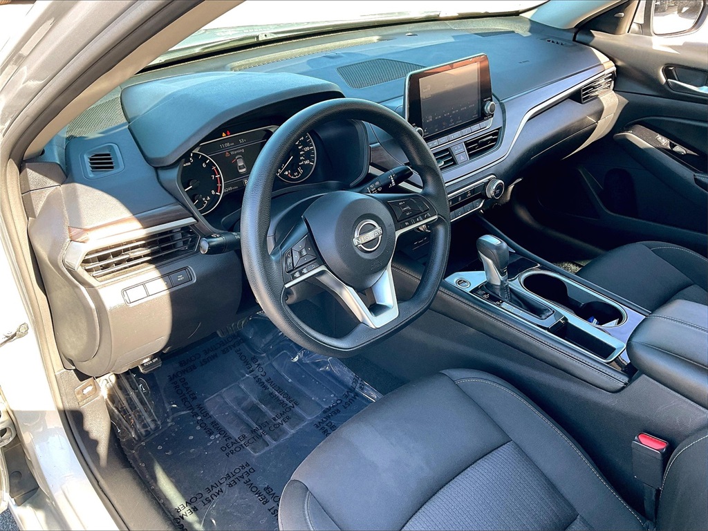 2023 Nissan Altima 2.5 SV - Photo 8