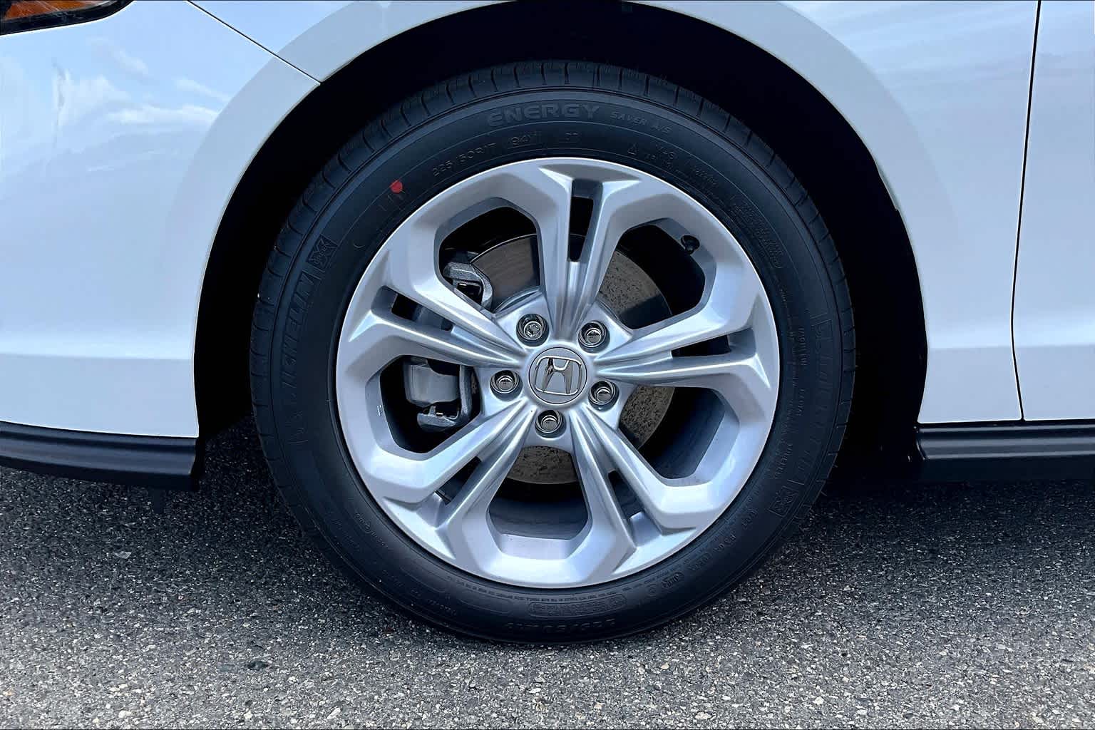2025 Honda Accord LX - Photo 8