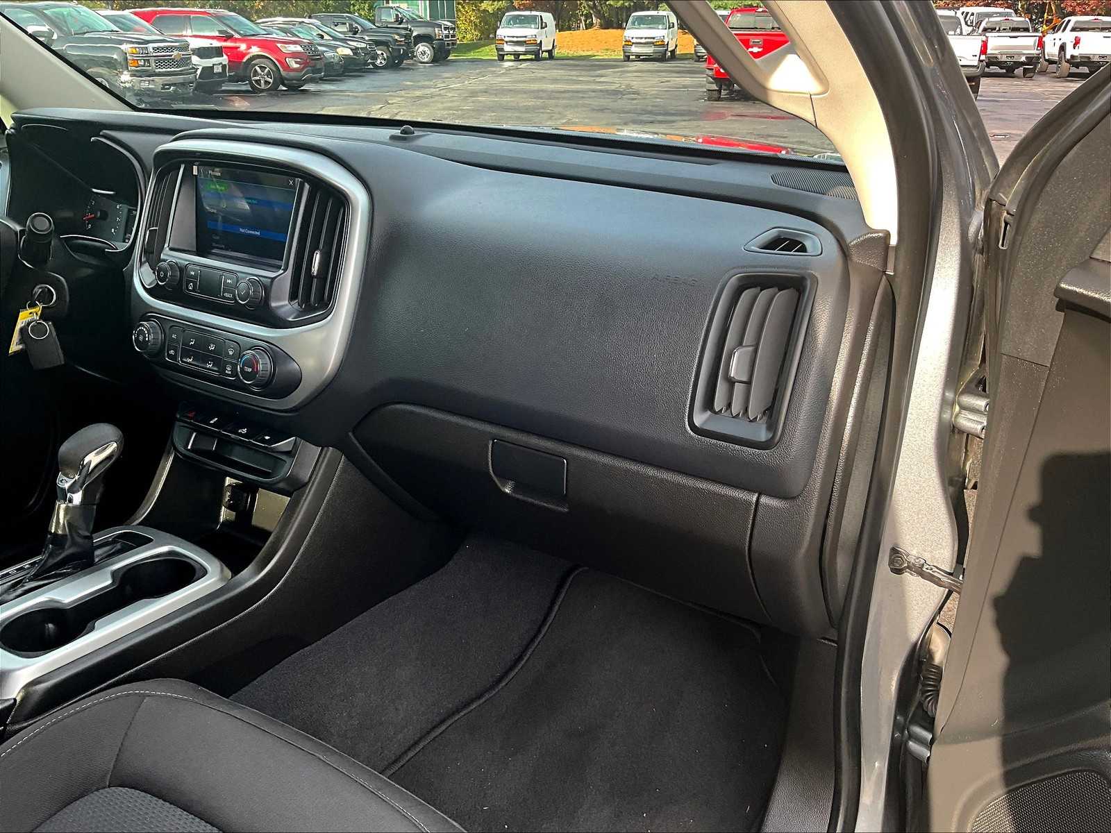 2022 Chevrolet Colorado 4WD LT - Photo 13