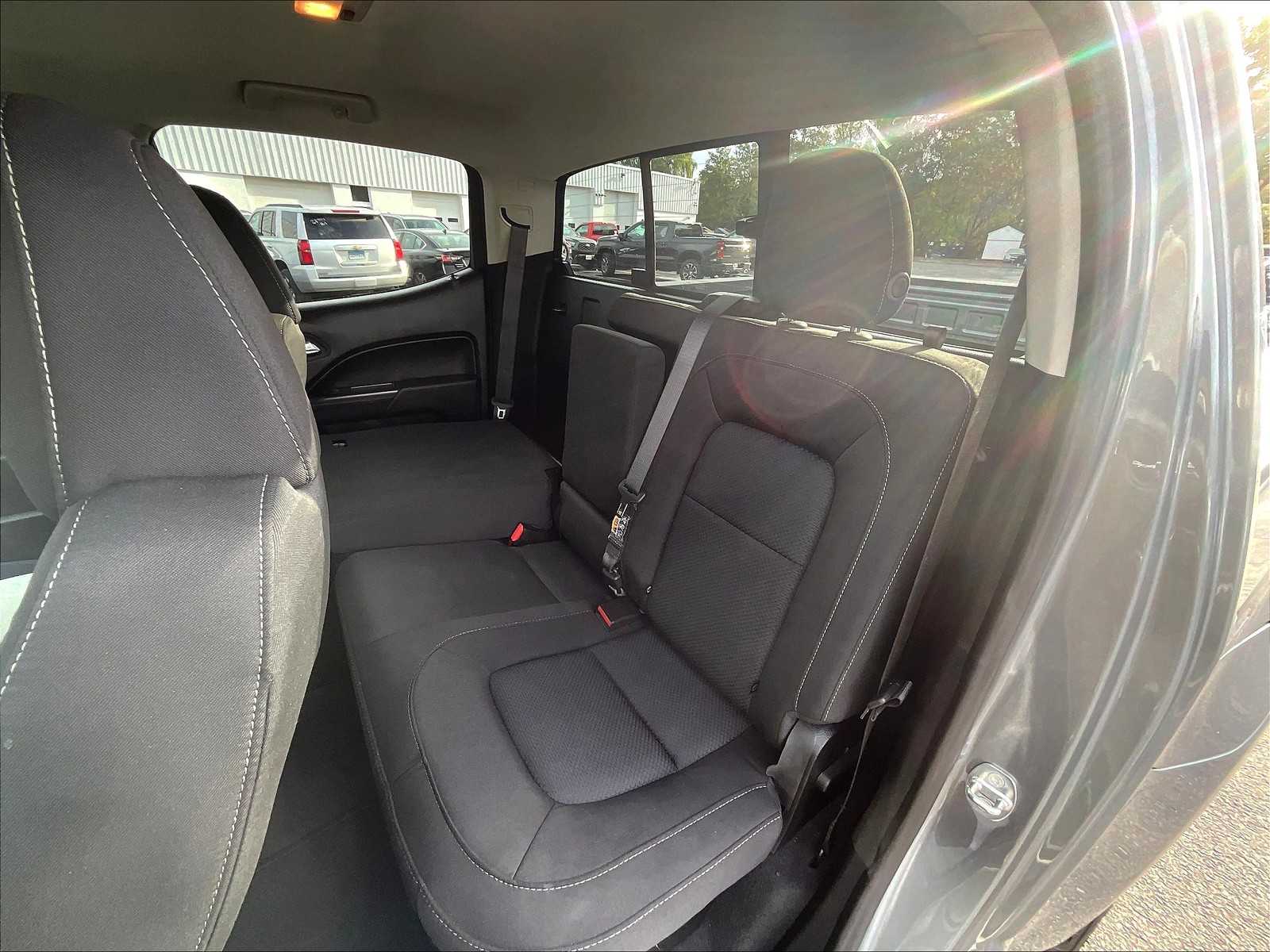2022 Chevrolet Colorado 4WD LT - Photo 14